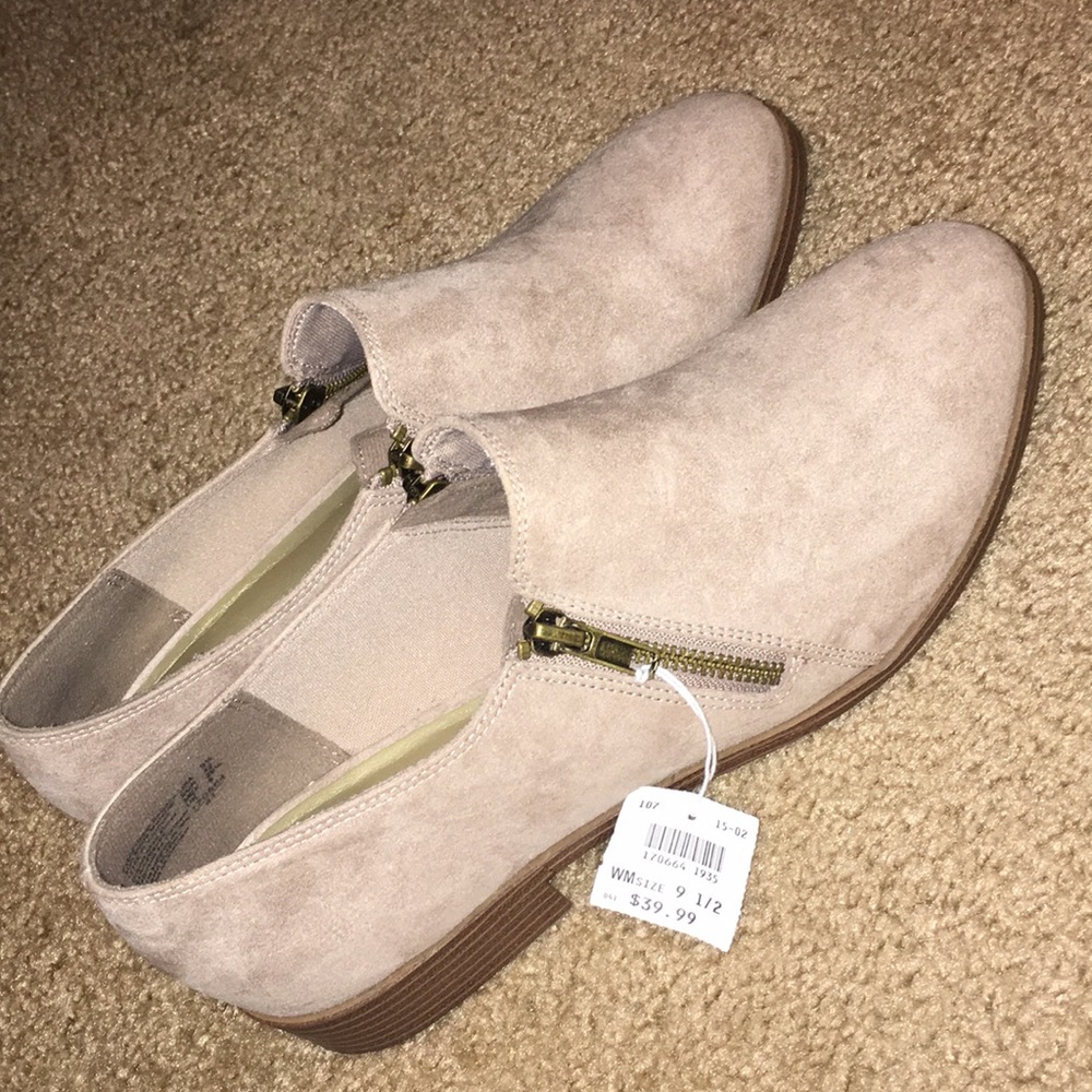American eagle booties
